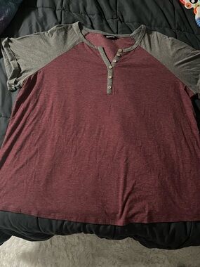 Women’s bloom chic top